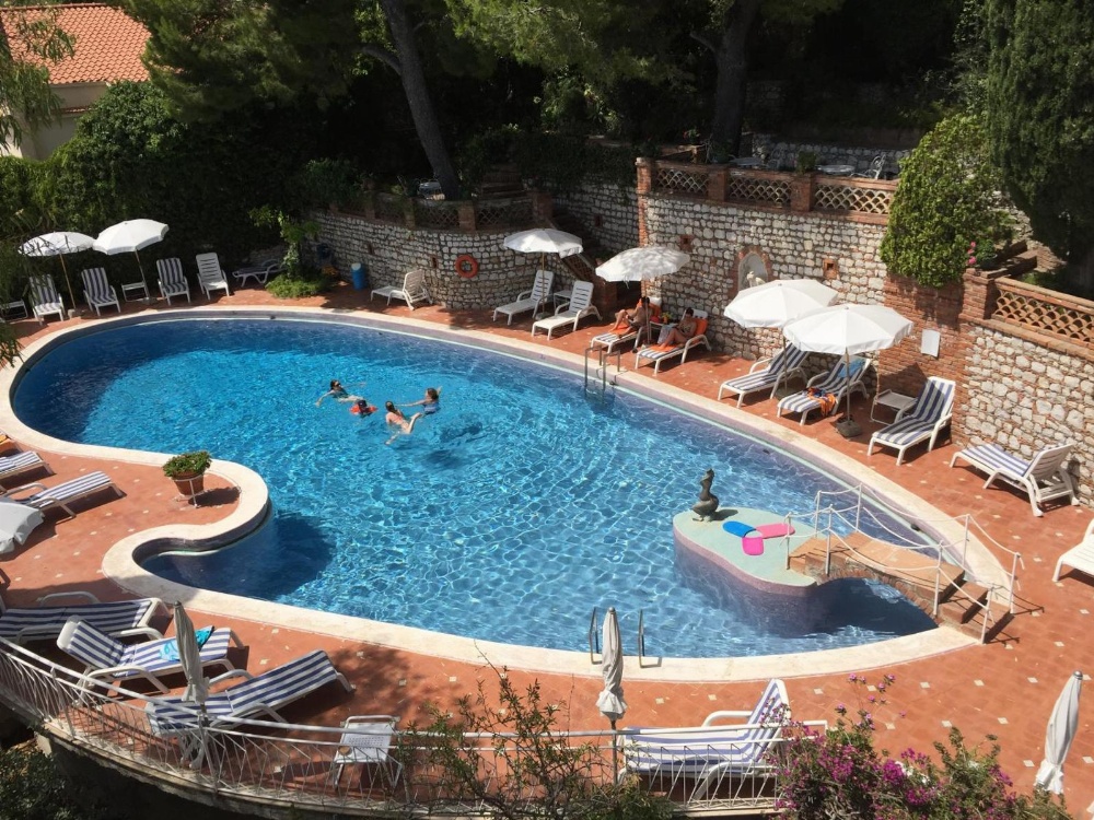 Hotel Mediterranée Main image